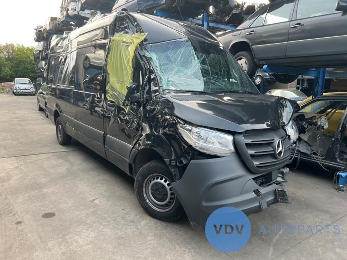 Mercedes Sprinter 3,5t 317 CDI 2.0 D RWD Sloopvoertuig (2024, Zwart)