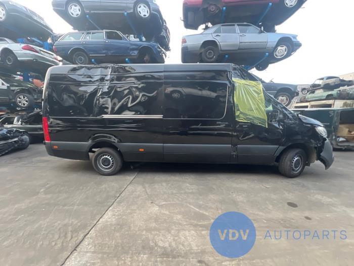 Mercedes Sprinter 3,5t 317 CDI 2.0 D RWD Sloopvoertuig (2024, Zwart)