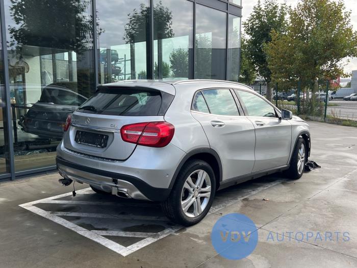 Mercedes GLA 2.2 200 CDI, d 16V 4-Matic Sloopvoertuig (2014, Grijs)