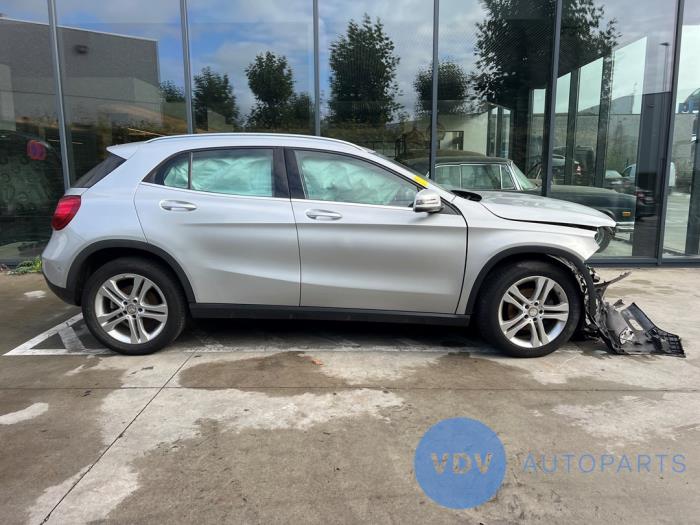 Mercedes GLA 2.2 200 CDI, d 16V 4-Matic Sloopvoertuig (2014, Grijs)