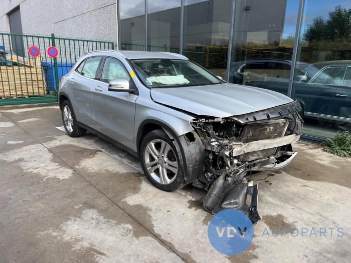 Mercedes GLA 2.2 200 CDI, d 16V 4-Matic Sloopvoertuig (2014, Grijs)
