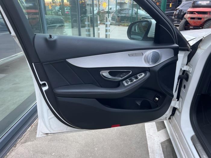 Mercedes C-Klasse V1083