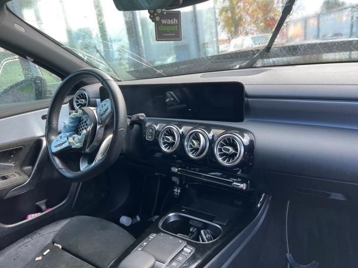 Mercedes A-Klasse V1087