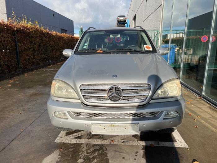 Mercedes ML-Klasse V1089