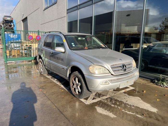 Mercedes ML I (163) 270 2.7 CDI 20V
