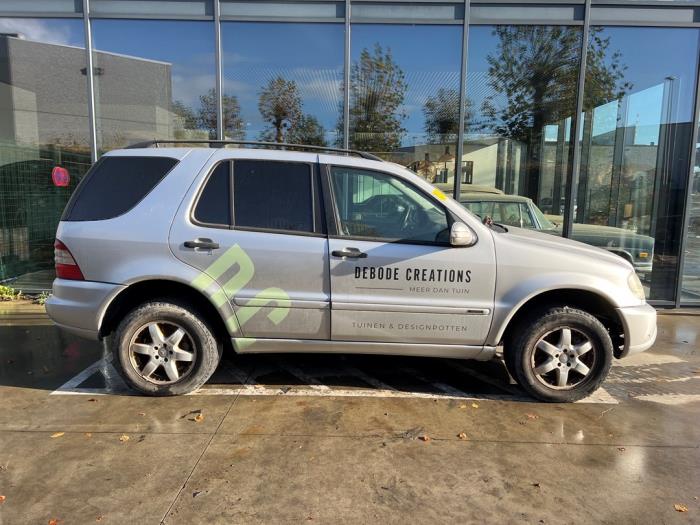 Mercedes ML-Klasse V1089