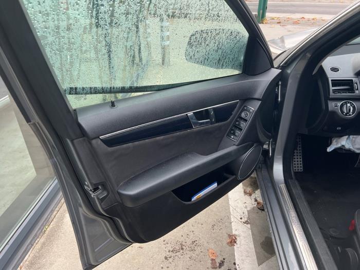 Mercedes C-Klasse V1092