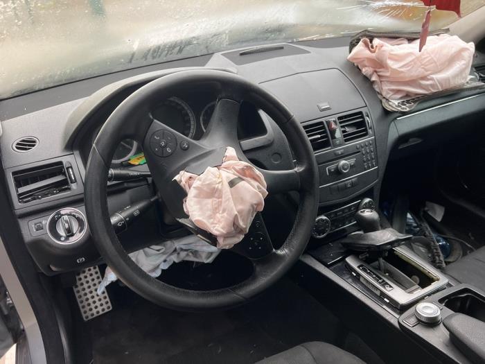 Mercedes C-Klasse V1092