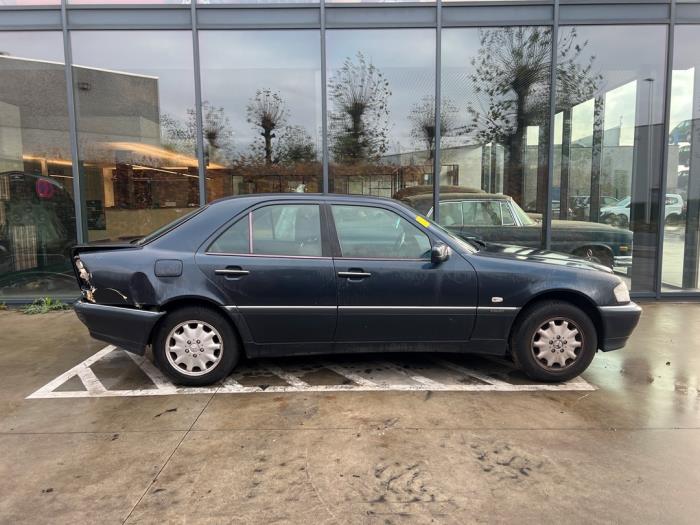 Mercedes C-Klasse V1096