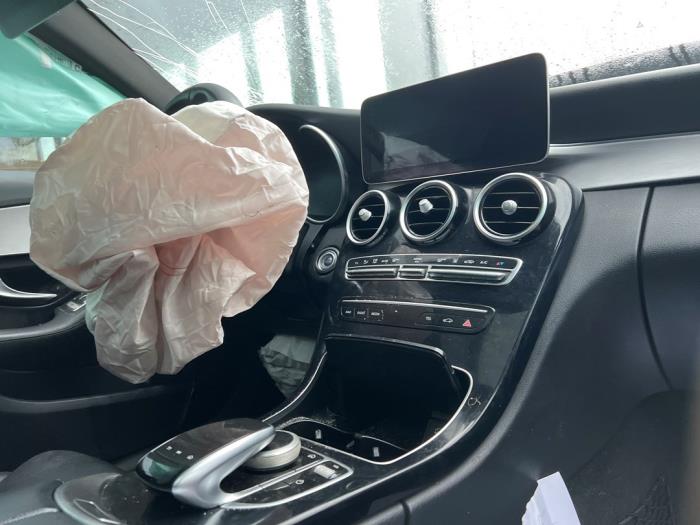 Mercedes C-Klasse V1097