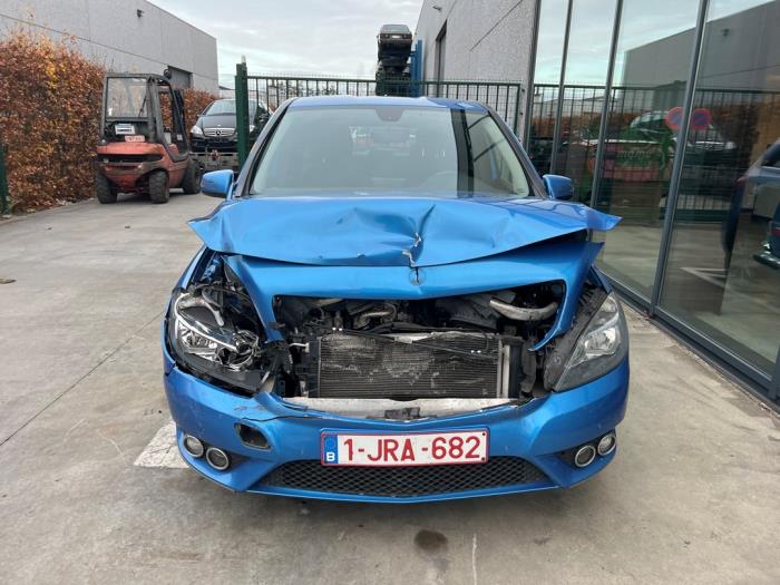 Mercedes B-Klasse V1099