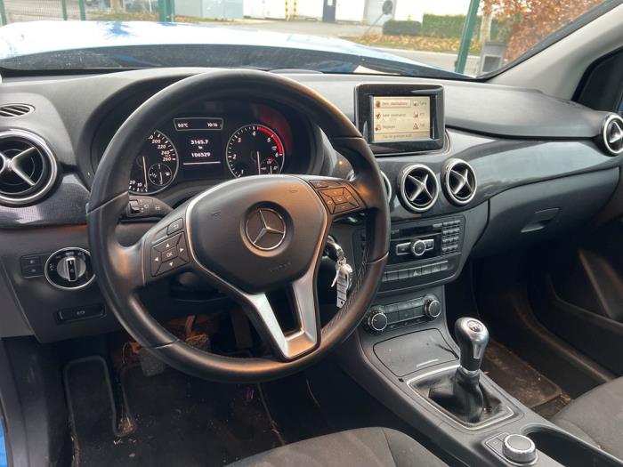 Mercedes B-Klasse V1099