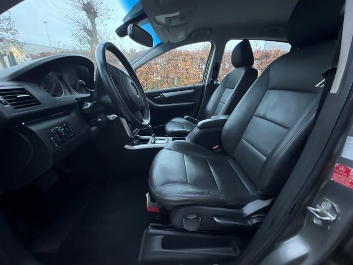 Mercedes B-Klasse V1100