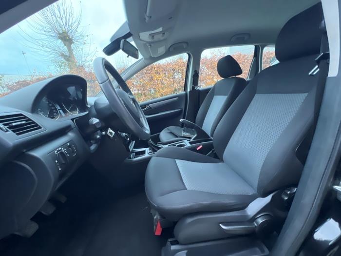 Mercedes A-Klasse V1101