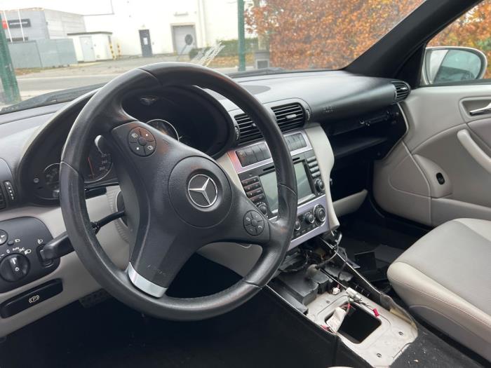 Mercedes C-Klasse V1102