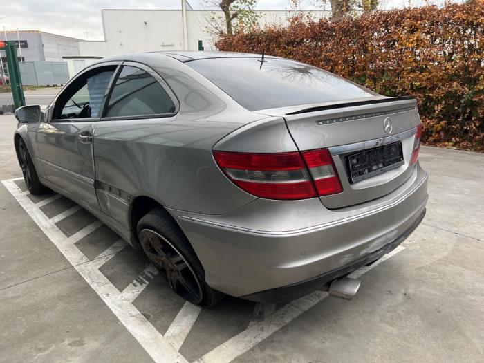 Mercedes C-Klasse V1102