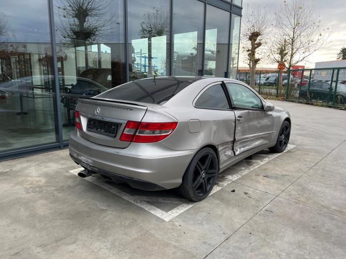 Mercedes C-Klasse V1102