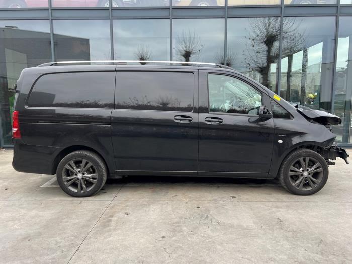 Mercedes Vito V1103