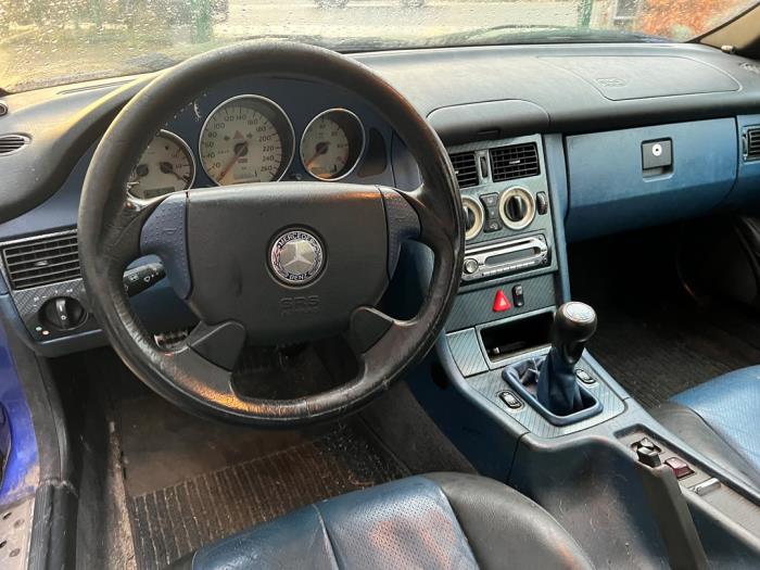 Mercedes SLK 2.0 200 16V Sloopvoertuig (1997, Blauw)