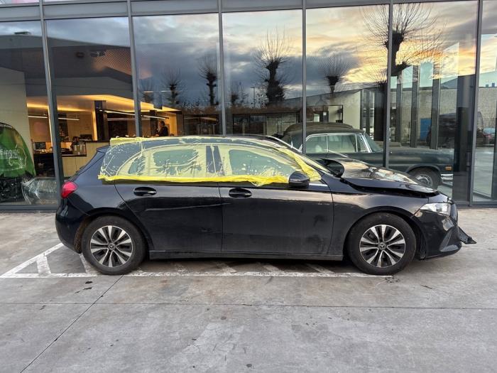 Mercedes A-Klasse V1106