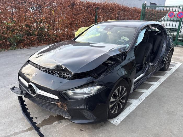 Mercedes A-Klasse V1106