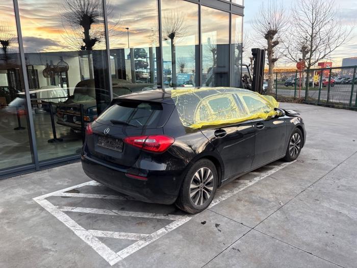 Mercedes A-Klasse V1106