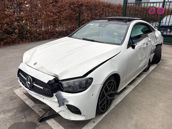 Mercedes E-Klasse V1107