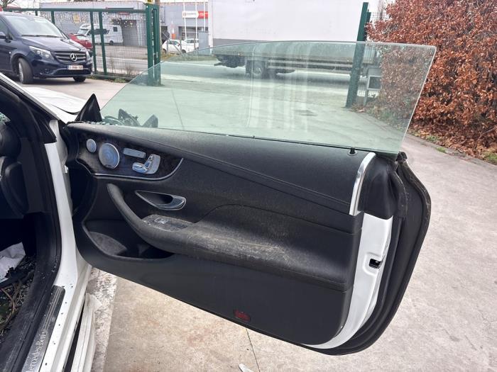 Mercedes E-Klasse V1107