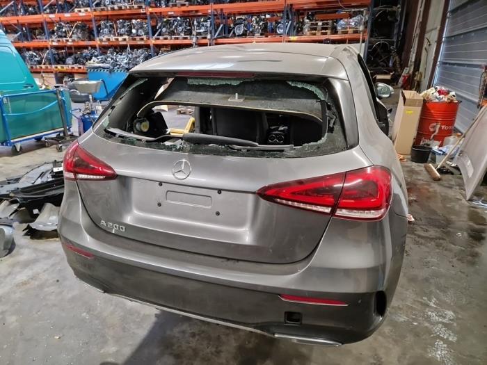 Mercedes A 1.3 A-200 Turbo 16V Sloopvoertuig (2018, Aubergine, Zilvergrijs, Grijs)