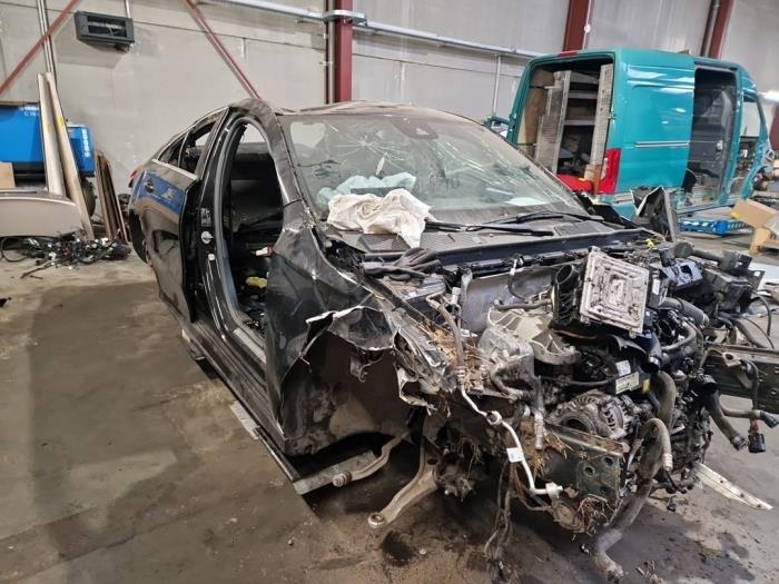 Mercedes A Limousine 1.3 A-200 Turbo Sloopvoertuig (2019, Zwart)