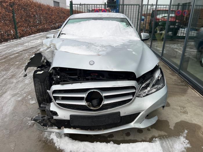 Mercedes E E-300 BlueTec Hybrid V6 24V Sloopvoertuig (2014, Zilver)