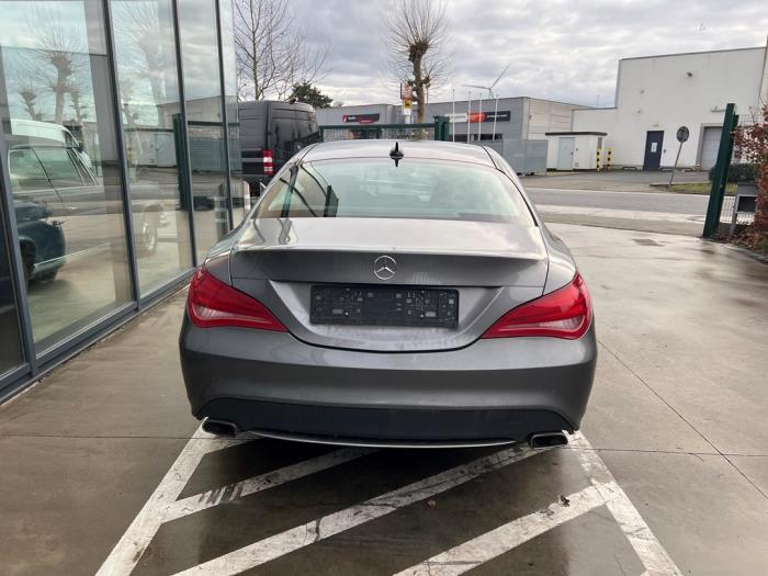 Mercedes CLA 1.6 CLA-200 16V Sloopvoertuig (2013, Aubergine, Zilvergrijs, Grijs)