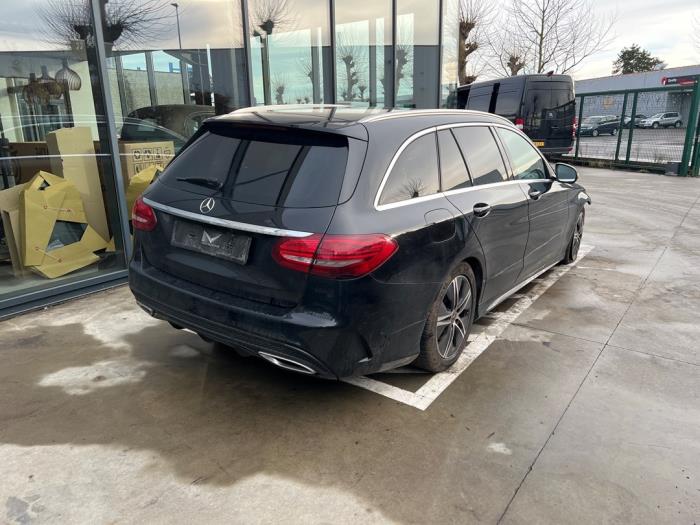 Mercedes C-Klasse V1122