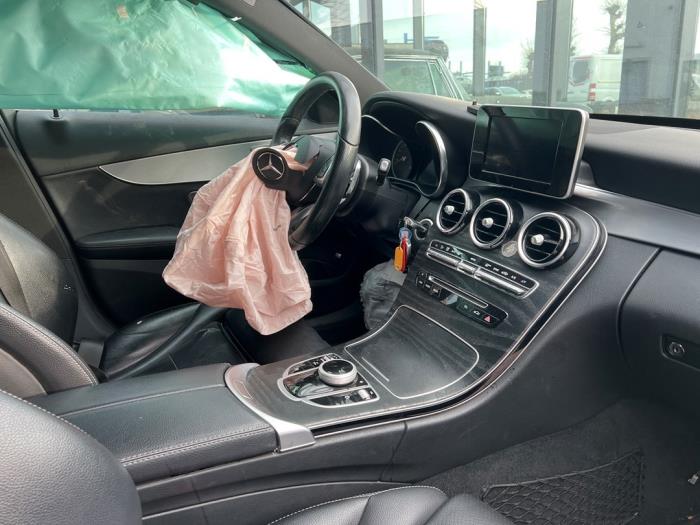 Mercedes C-Klasse V1122