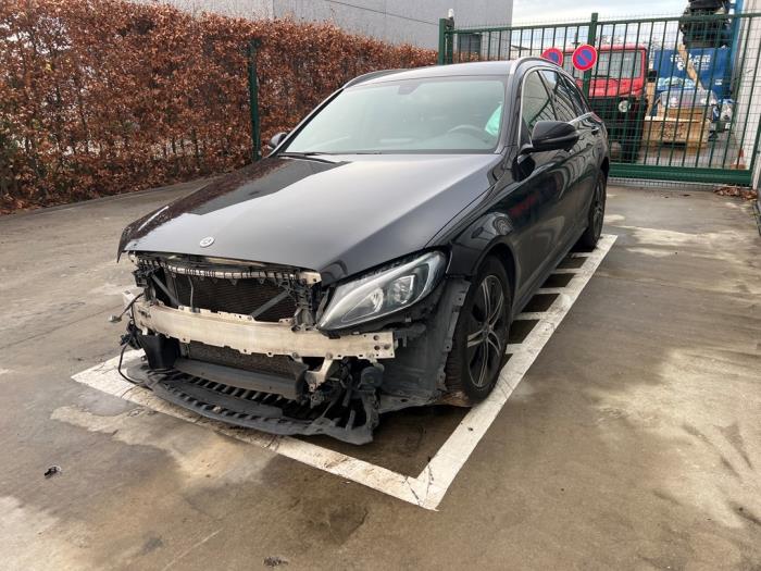 Mercedes C-Klasse V1122