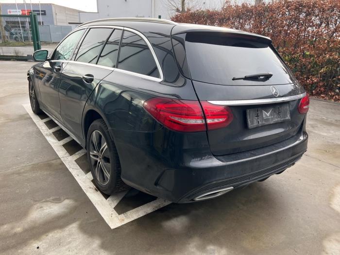 Mercedes C-Klasse V1122