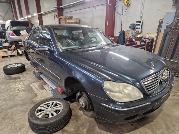Mercedes S-Klasse V1143