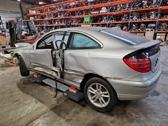 Mercedes C-Klasse V1150