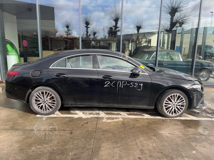 Mercedes CLA 1.3 CLA-250 e Turbo 16V Sloopvoertuig (2022, Zwart)