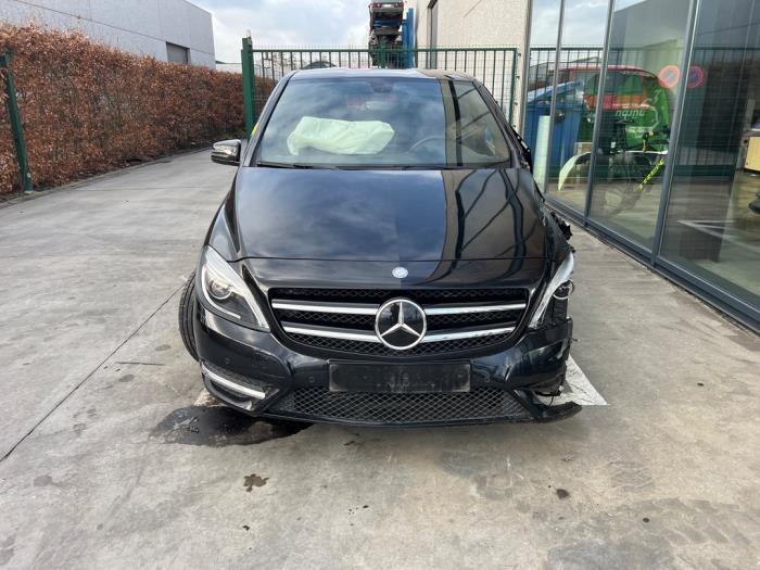 Mercedes B-Klasse V1155