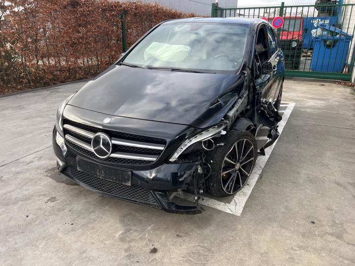 Mercedes B-Klasse V1155