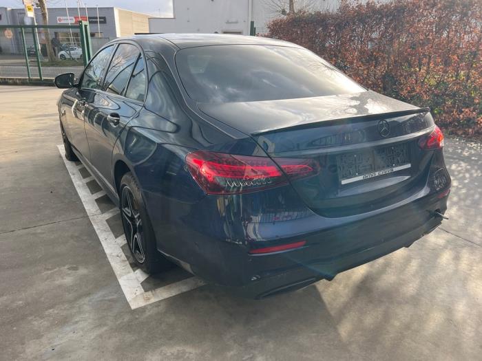 Mercedes E-Klasse V1156
