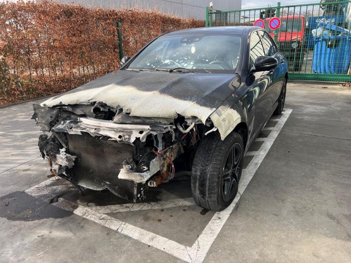 Mercedes E-Klasse V1156