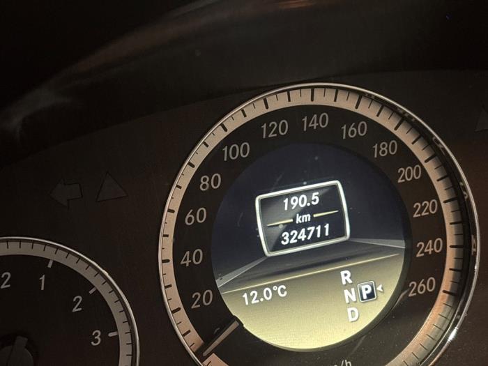 Mercedes E-Klasse V1160