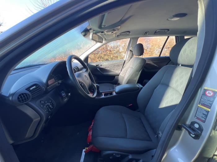 Mercedes C-Klasse V1165