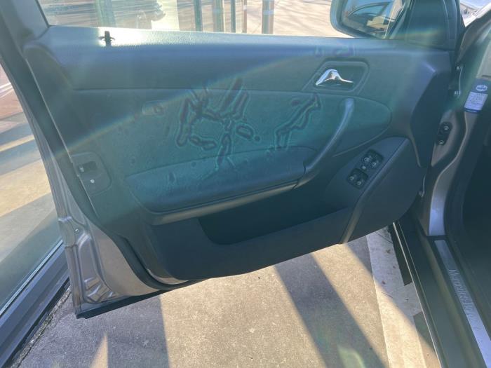 Mercedes C-Klasse V1165