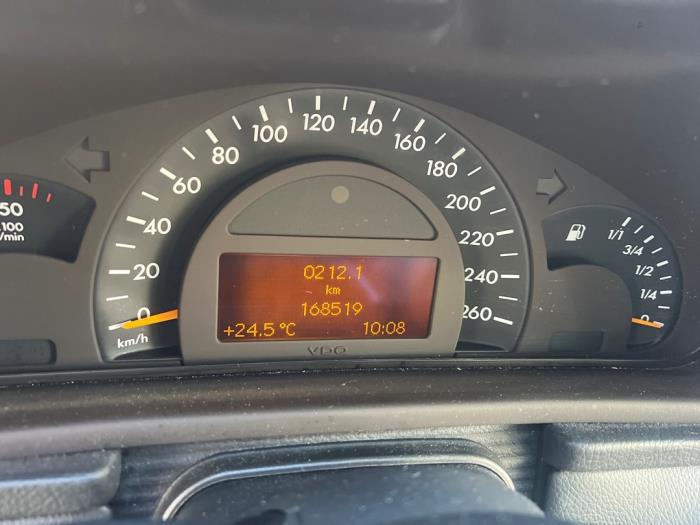 Mercedes C-Klasse V1165