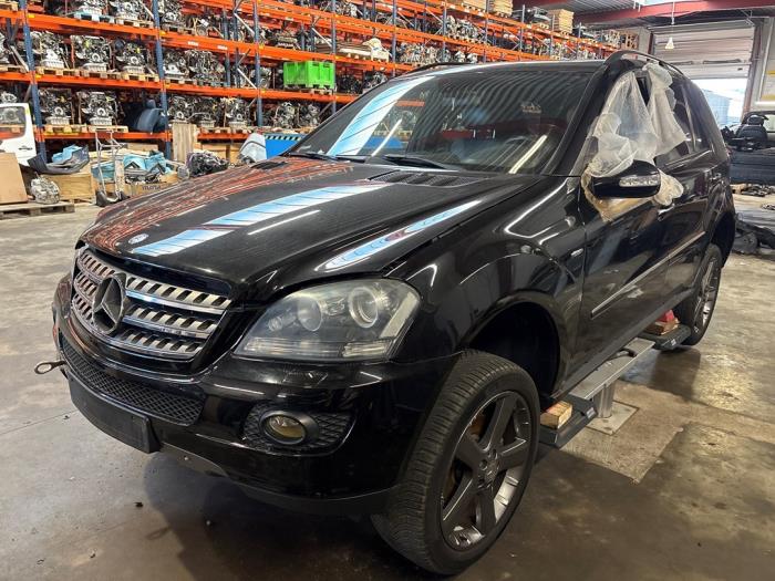 Mercedes ML-Klasse V1168