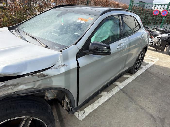 Mercedes GLA V1208
