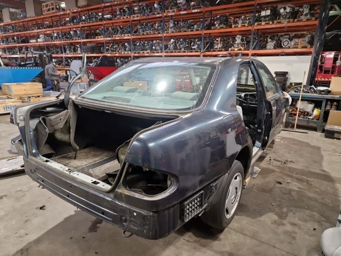 Mercedes E-Klasse V1211